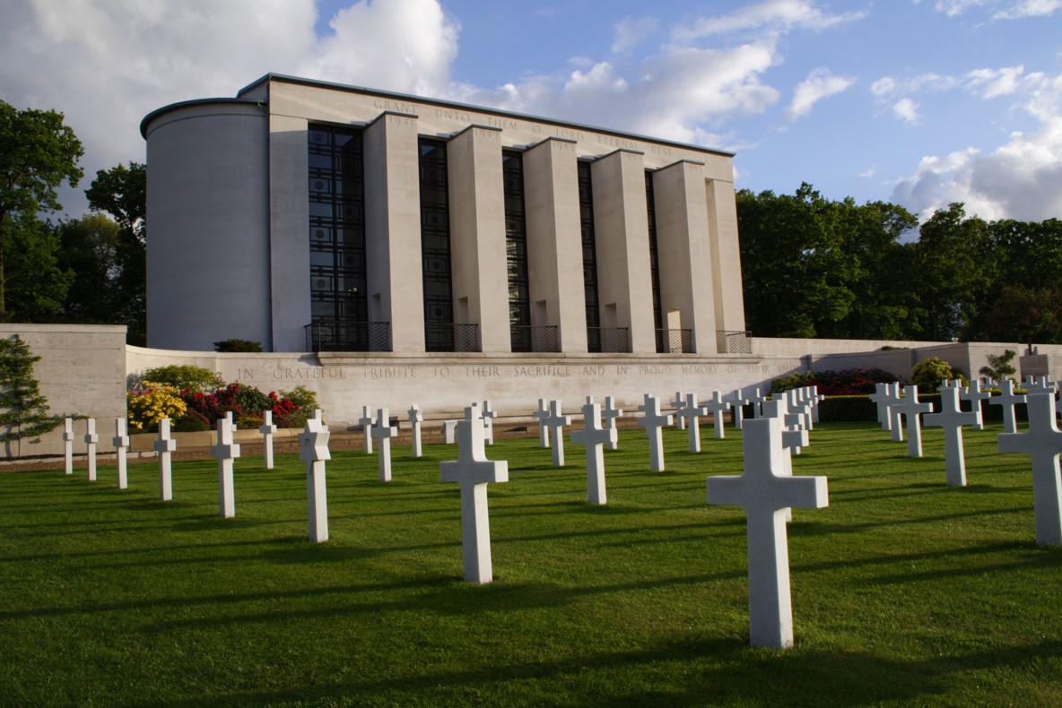 Picture of cambridge American Cemetery. Credits: Robert Uth/ American Battle Monuments Commission.