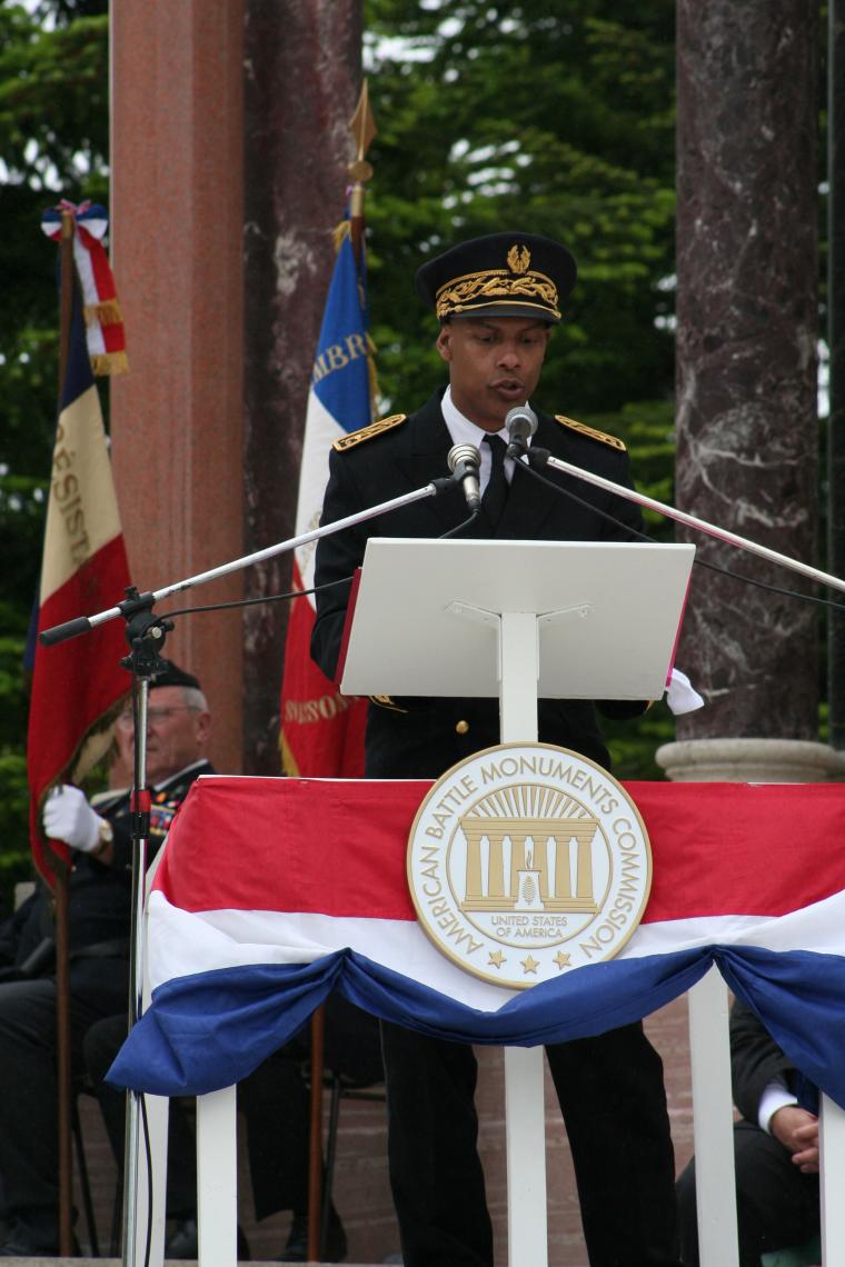 The Sous-Préfet delivers remarks during the ceremony. 