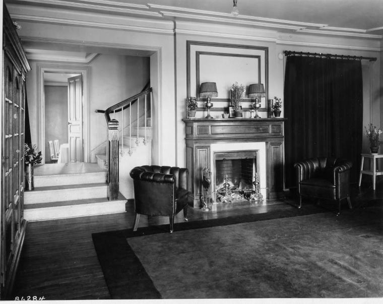 Historic image from 1925 shows the original look of the living room within the Meuse-Argonne visitor building. 