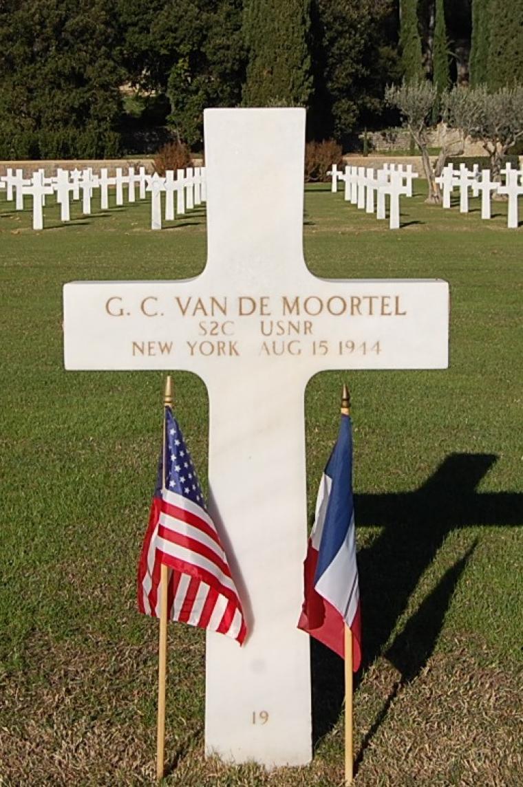 Van De Moortel, G. C.